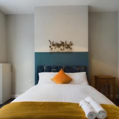 Pottery House - Stoke on Trent -Free parking - Central Location - Sleep 8