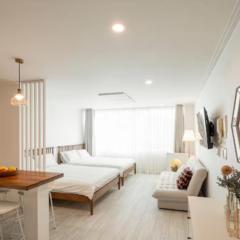 0 Min to Subway, Hongdae Main Street