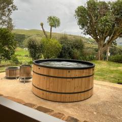 The Homestead at Qambathi Mountain Reserve - pets welcome - Wood fired hot tub
