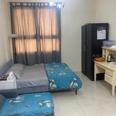 DELUXE Studio Apartment