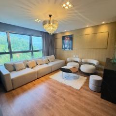 Apartamento na praia brava luxo