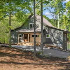 McDonald Lakeside Cottage chalet