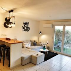 Le Cocoon Jasmin T2 RDC cosy avec jardin clos