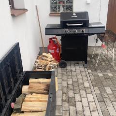 House for relaxation - hot tub and grill