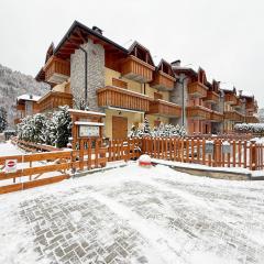 Aprica- Bilocale con 2 Giardini Privati e Garage