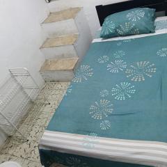 Habitación con medio baño en el barrio ciudad jardín Barranquilla