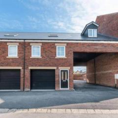 4-Bedroom Serviced Home in Skinningrove 3