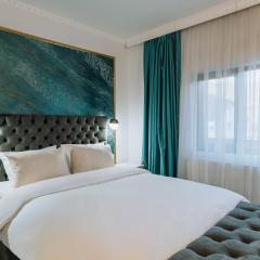 Suru Hotel & Restaurant