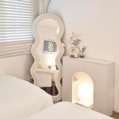 홍대 # Core Stay 201