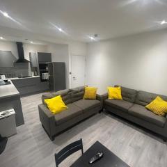 Six bed Ensuite located near Grove park station