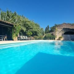 Mas provençal à proximité du Pont Du Gard