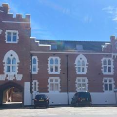 Chester Stays - Best Value Apartment with Free Parking in the heart of Chester