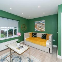 IBEX HOUSE Free parking 2Bed Fully equipped Flat