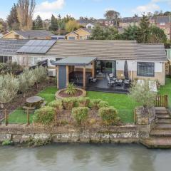 3 Bed in Canterbury oc-r34439