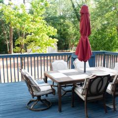 Mins to Six Flags • Truist Park • Downtown