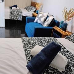 Cozy One-Bedroom Apartment for 4 Guests Near the Beach