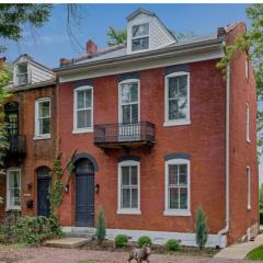 South City Hideaway by StayLage