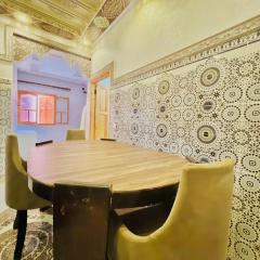 Lovely Family aparts LAGUASSEM