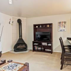 Unbeatable Location, Cozy Studio, Ski-In Ski-Out, Main Street Access, Perfect for Adventure!