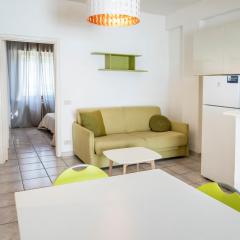 Marcelli, bilocale con corte esterna e posto auto