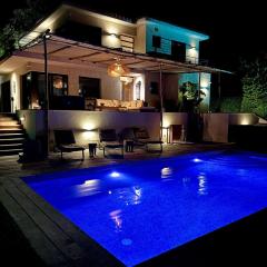 Casa Tanio 150m walking from the village and town of Tamariu