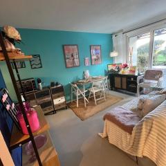 Quiet, cozy and central Beach Apartment with Pool &Terrasse