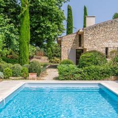 Magnifique villa au coeur de la campagne de Gordes