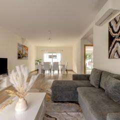 Bright & Airy 3BR Spacious Villa