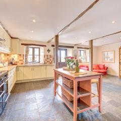 5 Bed in Middle Marwood oc-stepps