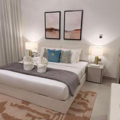 GLOBALSTAY New Studio near Waterworld and Warner Bros entrance