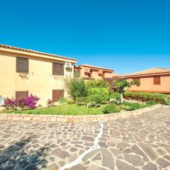 Apartment 5 beds with fenced garden in Marinella just 300 mt from the beach