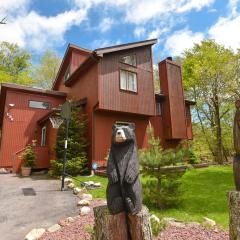 Bool Bear Lodge a pet friendly Pocono Vacation Home