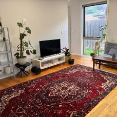 Cozy 2BDR Ivanhoe Unit with Modern Amenities