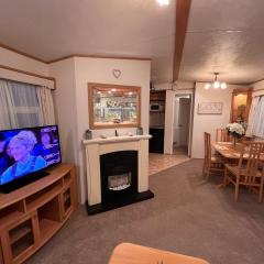 A & C Coastal Hideaway with outside Decking