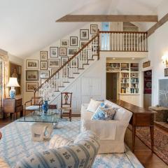 Oceanside Estate Main House Apt with beach access