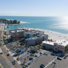 Studio Unit Facing Beach 2nd Fl - Surf Song #227