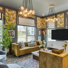 Colorful 4BR w Artful Design Dining Easy Access to Broadway The Bloom House by AvantStay