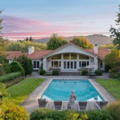 Vineyard Estate w Pool Spa Bocce Ball Mins to Wineries Park Lawndale Road by AvantStay