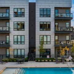 Sleeps 18 3 Modern Midtown Apartments w Gym Pool Walkable to Shops Eats