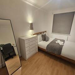 Islington Two bedroom Apartment by PrimeCityHosts