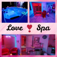 Un Séjour Romantique en couple avec Jacuzzi privé Chromothérapie Jardin Maison privée