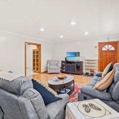 Fireplace Evenings • Smart TV • Sleeps 8