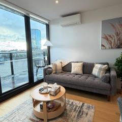Waterfront apartment in Docklands in Free Tram zone