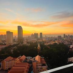 City & River Views near Royal Palace and Watphnom