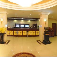 Green Tree Inn Urumqi San'gong Metro Station Exit