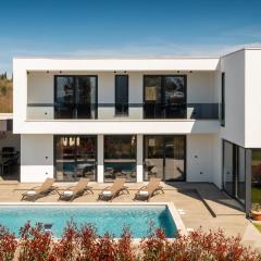 Modern Villa Tonka with pool and grill in Porec