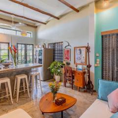 Sarai Room a Cozy Urban Hideaway with Green Balcony