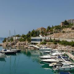 Apartman Vesna beachfront by Villas Guide