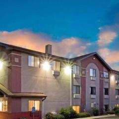 Super 8 By Wyndham Lexington Park/California Area