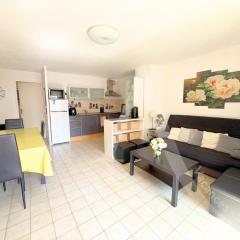 Qartier Villeroy vue sur canal a proximite des plages, piscine, bus avec stationnement